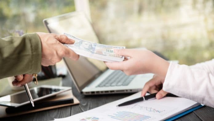 Mengelola Faktur Penjualan