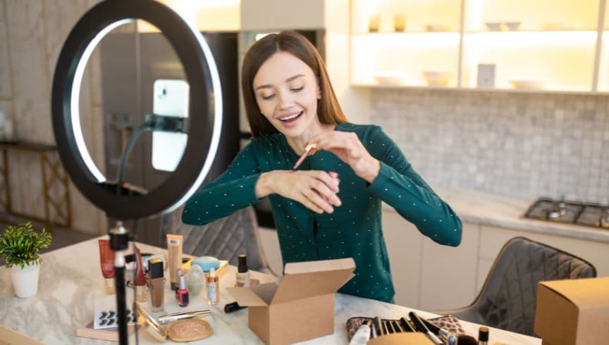 Sinkronisasi Pin Produk agar Jualan Makin Laris