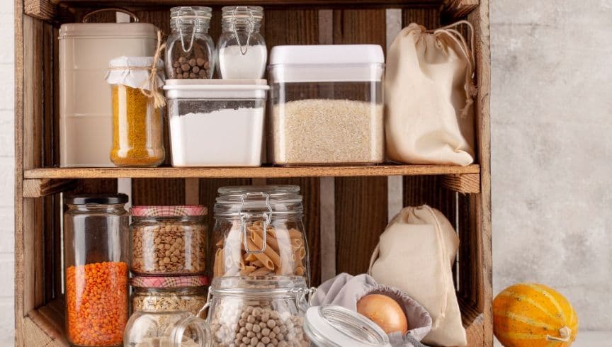 Penataan stok bahan baku dapur