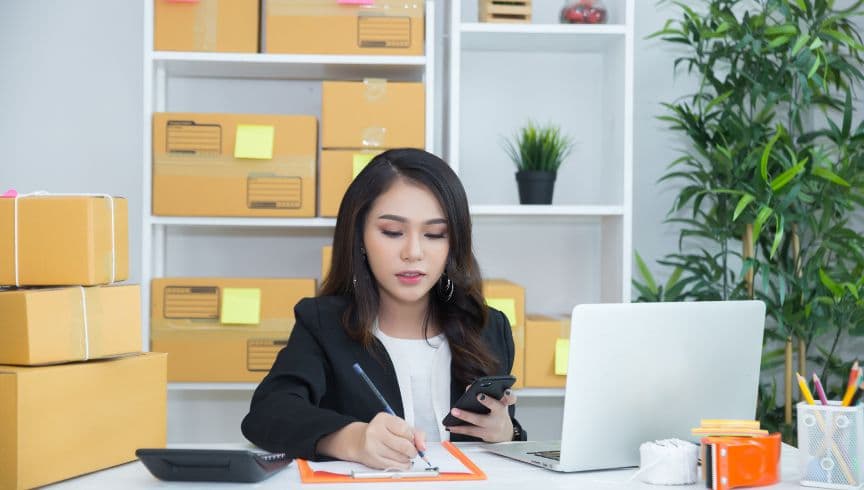 Pengelolaan pesanan, stok, dan laporan penjualan agar bisnis online stabil