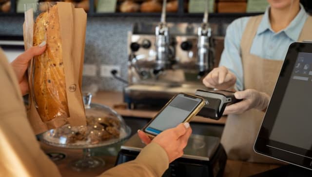 Input pesanan dan cetak struk pada aplikasi kasir restoran dan kafe untuk UMKM