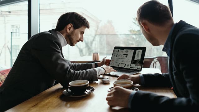 bisnis-tradisional-vs-digital
