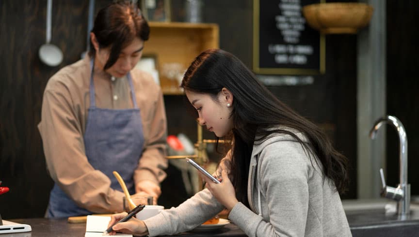 cara-efektif-kelola-kasir-usaha-burger