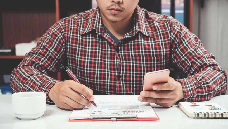 baca laporan keuangan