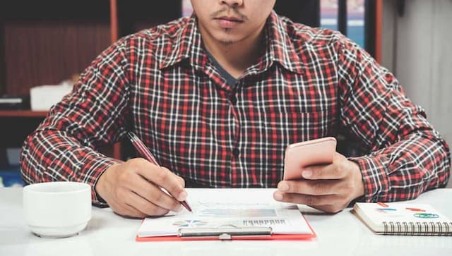 baca laporan keuangan